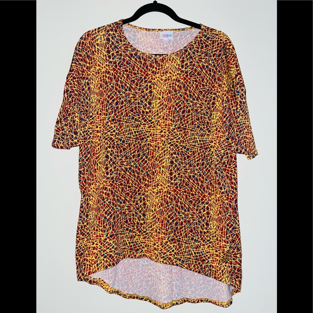 NWT✨LuLaRoe Pattern Irma Top